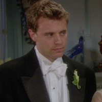 William (Billy Miller) apprend qu'il n'est PAS le cousin de Mac. Les Feux de l'Amour, épisode 9117 (6 avril 2009, CBS)