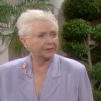 Stephanie (Susan Flannery) assure à Taylor que Brooke ne sera plus un obstacle. Amour, Gloire et Beauté, épisode 5601 (26 juillet 2011, FRANCE2)