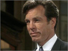 Jack (Peter Bergman) soutient Phyllis. Les Feux de l'Amour, épisode 4879 (13 mai 2008, RTS)