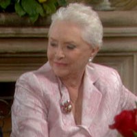 Stephanie (Susan Flannery) retrouve son foyer. Top Models, épisode 5825 (13 avril 2011, RTS)