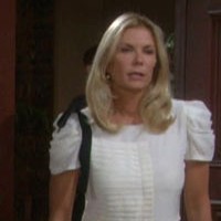 Brooke (Katherine Kelly Lang) tient Steffy à l'oeil. Top Models, épisode 5827 (28 octobre 2011, RTL9)