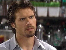 Nicholas Christian (Joshua Morrow) se souvient de ce que lui a dit Cassie sur son lit de mort. Les Feux de l'Amour, épisode 4937 (11 décembre 2008, TF1)