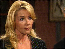 Nicole (Melody Thomas Scott) est stupéfaite par la nouvelle de Victor. Les Feux de l'Amour, épisode 8229 (12 juillet 2013, TVA)
