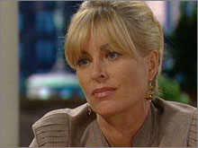 Ashley Suzanne (Eileen Davidson) se dispute avec Brad à propos de ses actions. Les Feux de l'Amour, épisode 8232 (17 juillet 2013, TVA)