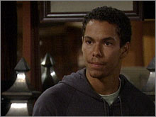 Devon (Bryton McClure) annonce à Neil et Drucilla qu'il s'en va. Les Feux de l'Amour, épisode 4988 (6 mars 2009, TF1)