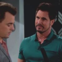 Bill (Don Diamont) tient à l'unité des Spencer. Top Models, épisode 7066 (8 octobre 2015, RTS)