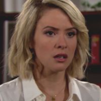 Caroline (Linsey Godfrey) est prise d'une soudaine angoisse... Amour, Gloire et Beauté/Top Models, épisode 7171 (24 septembre 2015, CBS)