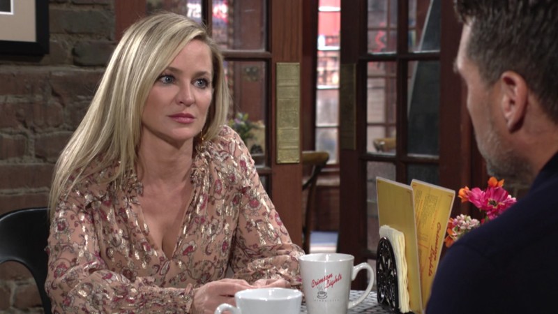 Sharon (Sharon Case) se confie à Nick. Les Feux de l'Amour, épisode 12374 (31 mai 2022, CBS)