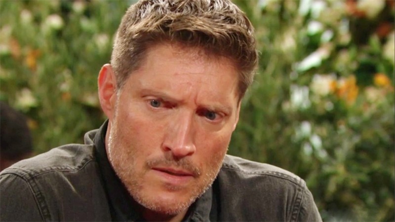 La mort de Sheila semble attrister Deacon (Sean Kanan). Amour, Gloire et Beauté/Top Models, épisode 8829 (12 août 2022, CBS)