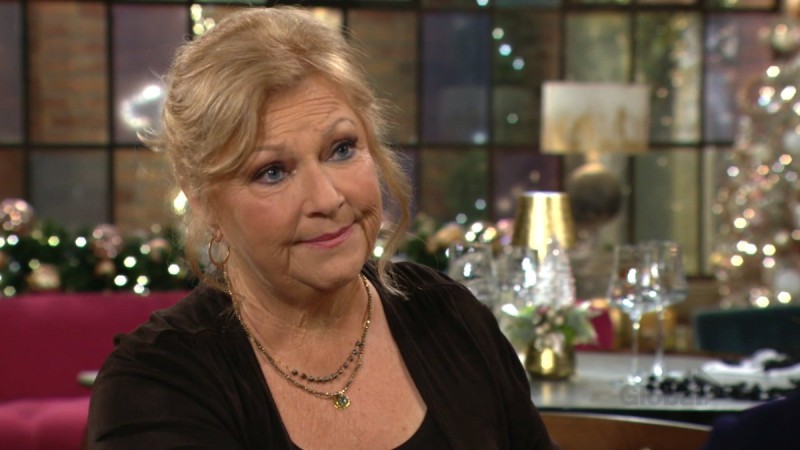 Traci (Beth Maitland) réalise combien la situation est compliquée pour Lily. Les Feux de l'Amour, épisode 12512 (14 décembre 2022, CBS)