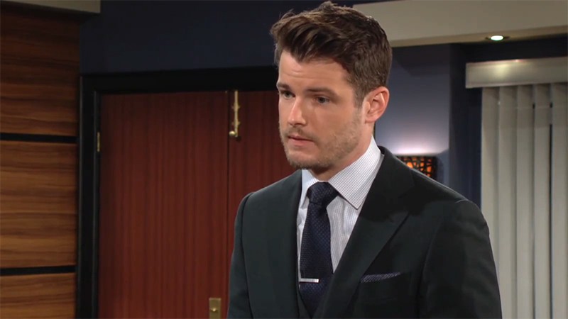 Kyle (Michael Mealor) est très inquiet pour sa famille. Les Feux de l'Amour, épisode 12545 (31 janvier 2023, CBS)