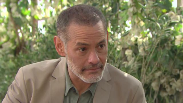 Mais que cherche vraiment le Docteur Wolin (Mark Damon Espinoza) ? Top Models, épisode 7310 (7 septembre 2016, RTS)