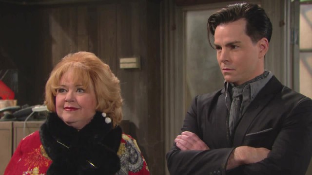 CJ (Mick Cain) n'est pas convaincu par les projets de sa cousine. Top Models, épisode 7515 (6 juin 2018, RTL9)