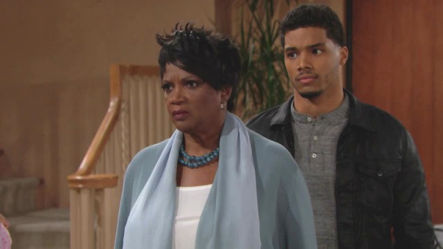 Vivienne (Anna Maria Horsford) est furieuse contre son mari. Top Models, épisode 7616 (9 novembre 2017, RTS)