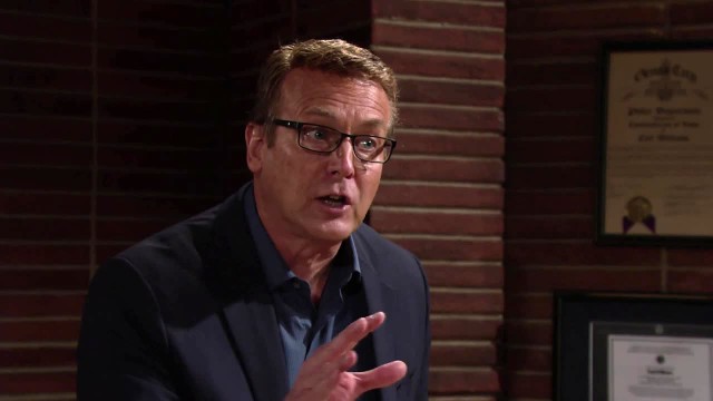 Paul (Doug Davidson) est scandalisé. Les Feux de l'Amour, épisode 7989 (2 juillet 2020, RTS)