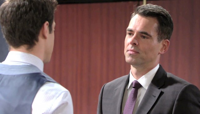 Billy (Jason Thompson) se laisse convaincre par les arguments de Kyle. Les Feux de l'Amour, épisode 11420 (1 mai 2018, CBS)