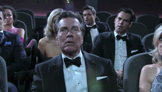 Jack (Peter Bergman) est bouleversé d'apprendre qu'il n'est pas le fils de John. Les Feux de l'Amour, épisode 8164 (23 mars 2021, TF1)