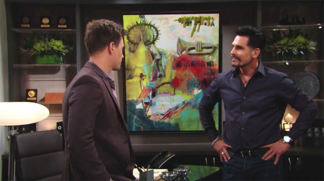 Bill (Don Diamont) multiplie les cadeaux à son fils. Amour, Gloire et Beauté, épisode 7842 (19 août 2019, FRANCE2)