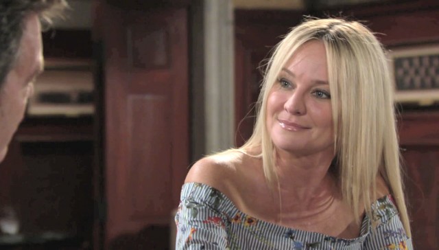 Sharon (Sharon Case) écoute les conseils avisés d'un vieil ami. Les Feux de l'Amour, épisode 5769 (26 mars 2021, RTBF)