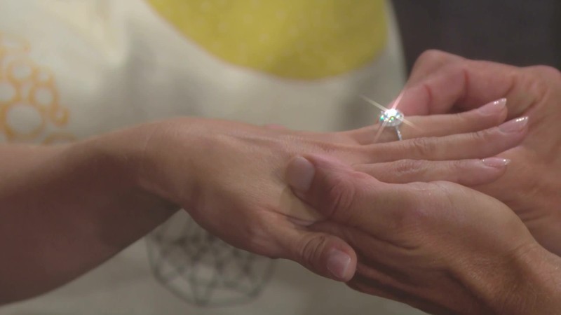 Katie (Heather Tom) et Thorne (Ingo Rademacher) sont officiellement fiancés ! Top Models, épisode 7927 (19 novembre 2019, RTL9)