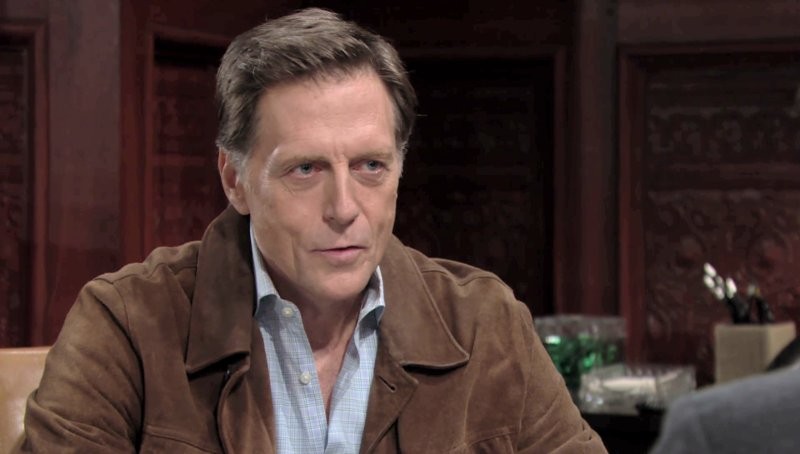 Matt (Richard Gleason) comprend vite ce que la demande de Jack pourrait impliquer ! Les Feux de l'Amour, épisode 5849 (19 juillet 2021, RTBF)