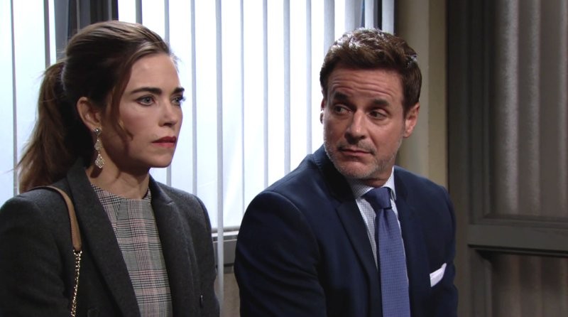 Michael (Christian LeBlanc) sait trouver les mots pour rassurer Victoria. Les Feux de l'Amour, épisode 8298 (8 septembre 2021, RTS)