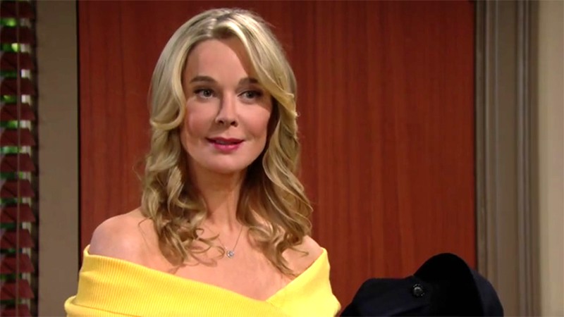 Donna (Jennifer Gareis) sait ce qu'il y a de mieux pour sa sœur, Katie. Top Modèles, épisode 8037 (17 avril 2020, TVA)
