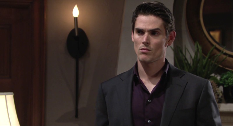 Adam (Mark Grossman) veut faire une trêve avec Victor. Les Feux de l'Amour, épisode 8505 (19 juillet 2022, TF1)
