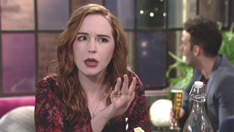 Mariah (Camryn Grimes) est toujours là pour conseiller Kyle. Les Feux de l'Amour, épisode 11818 (19 novembre 2019, CBS)