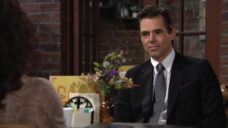 Billy (Jason Thompson) veut s'allier avec Alyssa contre Adam. Les Feux de l'Amour, épisode 8683 (27 mars 2023, TF1)