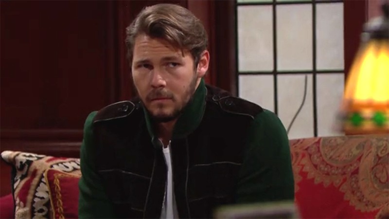 Liam (Scott Clifton) n'a pas fini de s'en vouloir... Top Models, épisode 8426 (18 octobre 2021, RTL9)