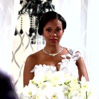 Hilary (Mishael Morgan) arrive pour son mariage. Les Feux de l'Amour, épisode 10732 (14 août 2015, CBS)
