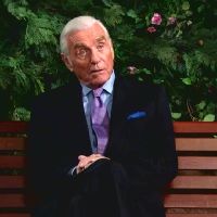 John (Jerry Douglas) est toujours là quand Jack a besoin de lui. Les Feux de l'Amour, épisode 10734 (17 juillet 2023, TVA)