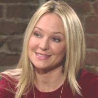 Sharon (Sharon Case) réalise que David a raison. Les Feux de l'Amour, épisode 4917 (5 octobre 2017, RTBF)