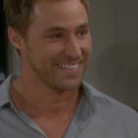 Rick (Kyle Lowder) est en pleine forme... Top Models, épisode 5899 (7 juillet 2011, RTS)