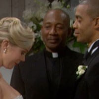 C'est le grand jour pour Donna (Jennifer Gareis) et Justin (Aaron D. Spears) Top Models, épisode 5996 (29 septembre 2011, RTS)