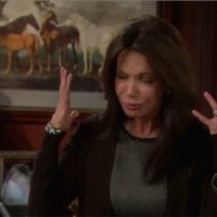 Taylor (Hunter Tylo) explose devant Ridge. Top Modèles, épisode 6022 (26 mars 2012, TVA)
