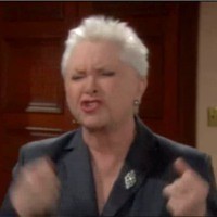 Stephanie (Susan Flannery) est en colère. Amour, Gloire et Beauté/Top Models, épisode 6024 (11 mars 2011, CBS)