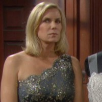 Brooke (Katherine Kelly Lang) assume sa position au centre du champ de bataille. Top Models, épisode 6029 (15 novembre 2011, RTS)