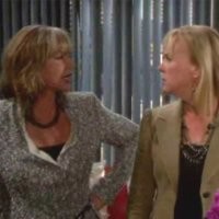 Jill (Jess Walton) et Genevieve vont devoir travailler ensemble. Les Feux de l'Amour, épisode 6467 (4 septembre 2014, RTS)
