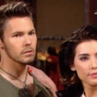 Liam (Scott Clifton) prend la défense de sa femme face à Brooke. Amour, Gloire et Beauté/Top Models, épisode 6206 (30 novembre 2011, CBS)