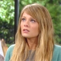 Hope (Kimberly Matula) dit tout à Liam. Top Models, épisode 6298 (16 septembre 2013, RTL9)