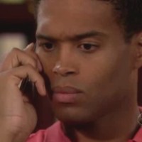 Marcus (Texas Battle) est choqué par ce qu'il entend... Amour, Gloire et Beauté/Top Models, épisode 6331 (29 mai 2012, CBS)