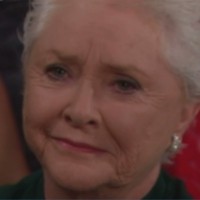 Stephanie (Susan Flannery) est touchée en plein cœur ! Top Modèles, épisode 6448 (3 décembre 2013, TVA)