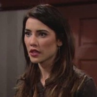 Steffy (Jacqueline MacInnes Wood) exige que sa mère se taise ! Top Models, épisode 6489 (23 juillet 2013, RTS)