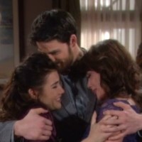 Thomas (Adam Gregory) est heureux pour sa sœur et pour sa mère. Amour, Gloire et Beauté, épisode 6554 (6 mai 2015, FRANCE2)