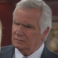 Une surprise attend Eric (John McCook)... Amour, Gloire et Beauté/Top Models, épisode 6574 (17 mai 2013, CBS)