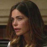 Victoria (Amelia Heinle) annonce à ses parents que Billy a replongé. Les Feux de l'Amour, épisode 4518 (25 avril 2016, RTBF)