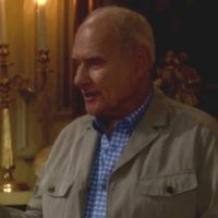 Murphy (Michael Fairman) annonce le décès de Katherine à tous. Les Feux de l'Amour, épisode 6963 (23 juin 2016, TF1)