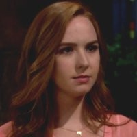 Cassie (Camryn Grimes) trouve que la stratégie de sa mère est brillante ! Les Feux de l'Amour, épisode 10267 (17 octobre 2013, CBS)